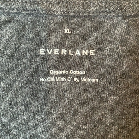 Lot of 4 Everlane Women's Organic Cotton V-Neck T-Shirts, Size XL - Picture 7 of 8